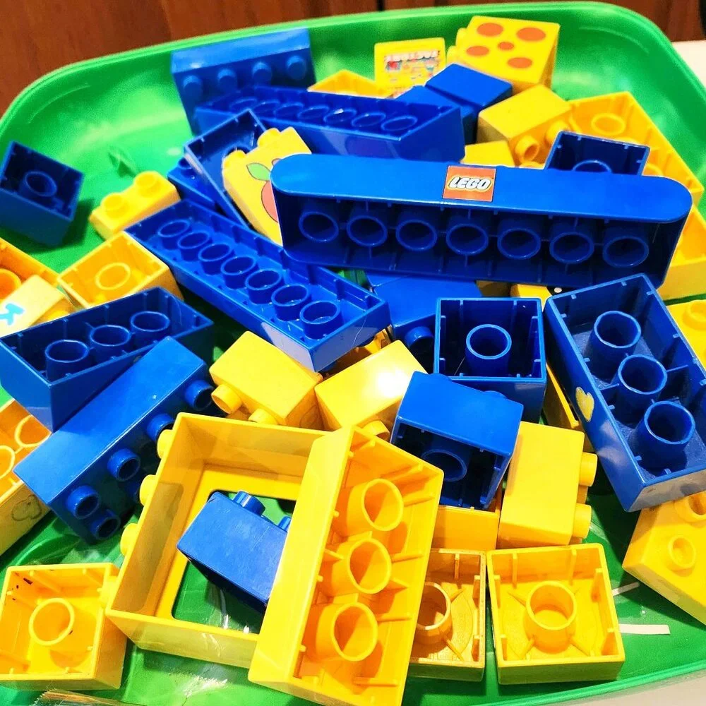 Authentic Legos Duplo Building blocks 100 Various colors Misc Good Condition!!!